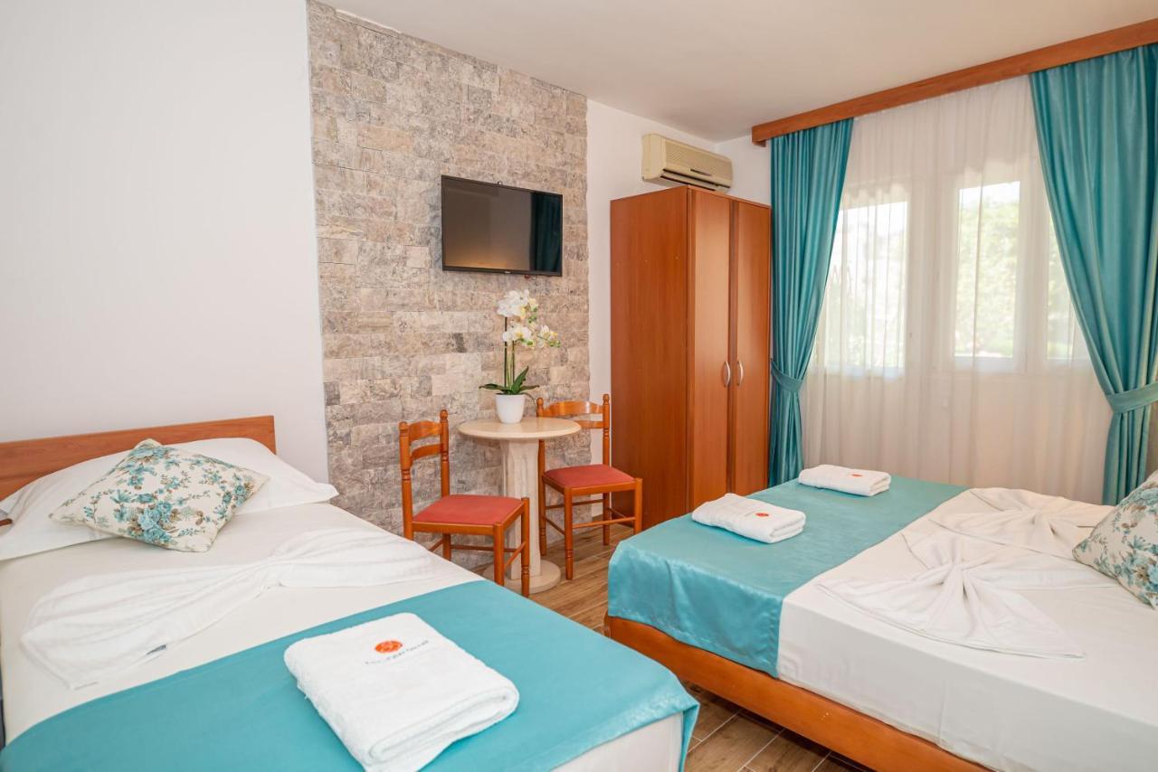 Guest House S-Lux Petrovac 외부 사진