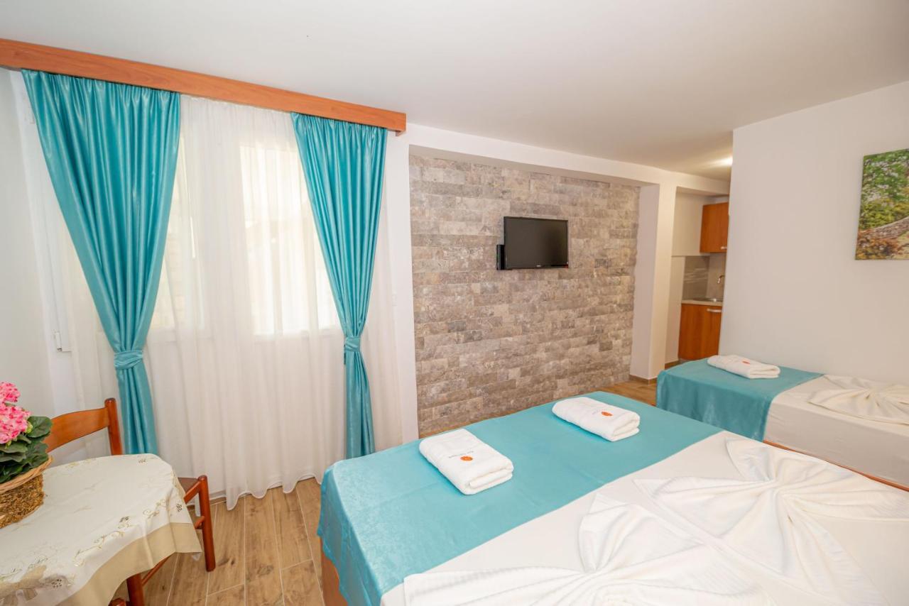 Guest House S-Lux Petrovac 외부 사진