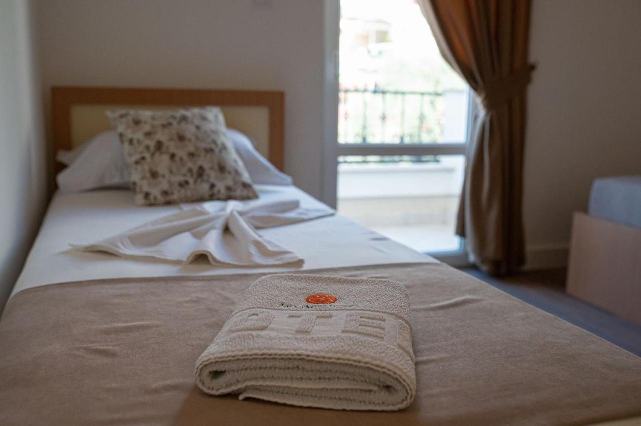 Guest House S-Lux Petrovac 외부 사진