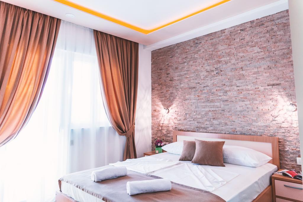 Guest House S-Lux Petrovac 외부 사진