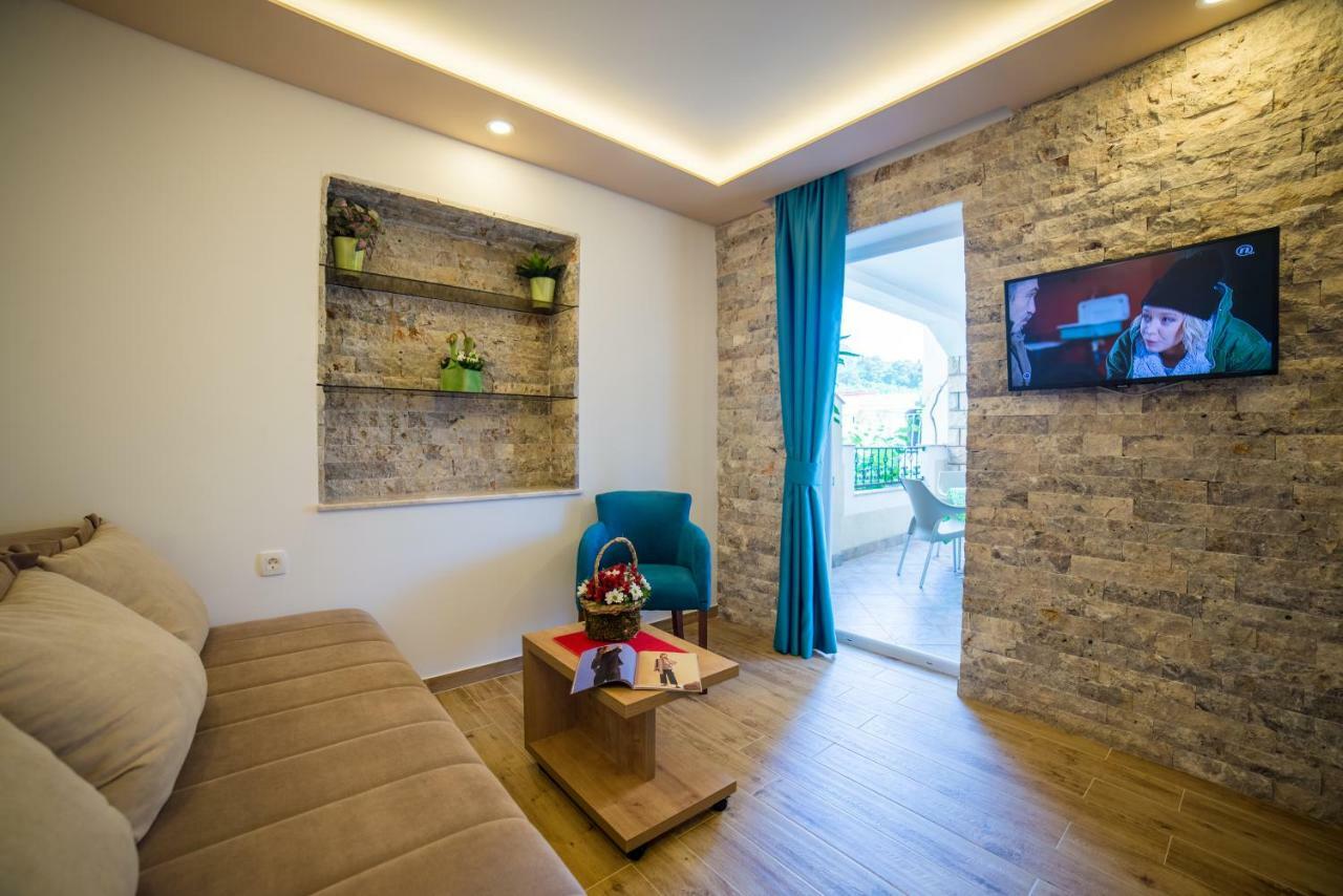 Guest House S-Lux Petrovac 외부 사진