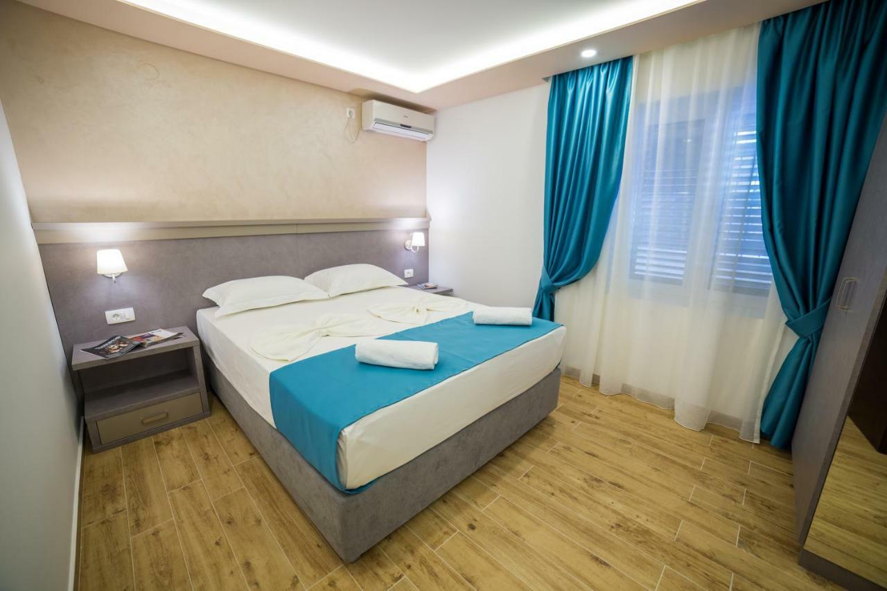 Guest House S-Lux Petrovac 외부 사진