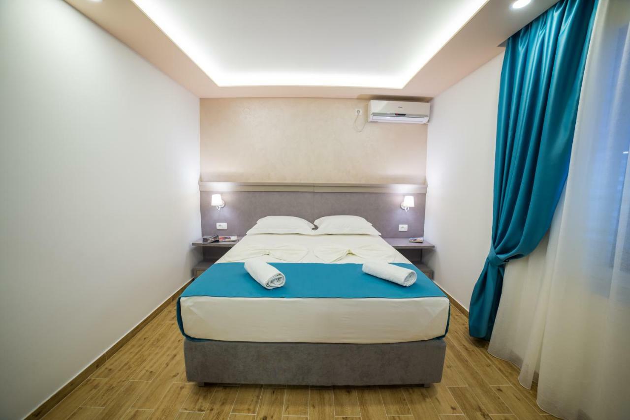 Guest House S-Lux Petrovac 외부 사진